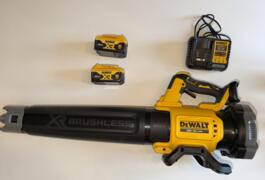 Location outil Aspirateur souffleur Électrique Dewalt près de Parempuyre