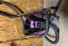 Location outil Aspirateur eau poussière Électrique près de Parempuyre