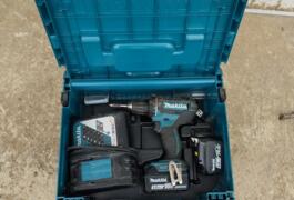 Location outil Perceuse Sans-fil Makita près de Ahuillé