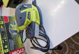 Location outil Ponceuse d'angle Électrique Ryobi près de Villenave-d'Ornon