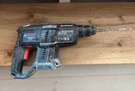 Location outil Burineur perforateur Électrique Bosch pro près de Vulbens