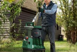Location outil Broyeur de végetaux Électrique Bosch près de Le Cailar