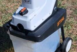Location outil Broyeur de végetaux Électrique Stihl près de Plélan-le-Grand