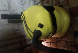 Location outil Aspirateur eau poussière Électrique Karcher près de Paulhan