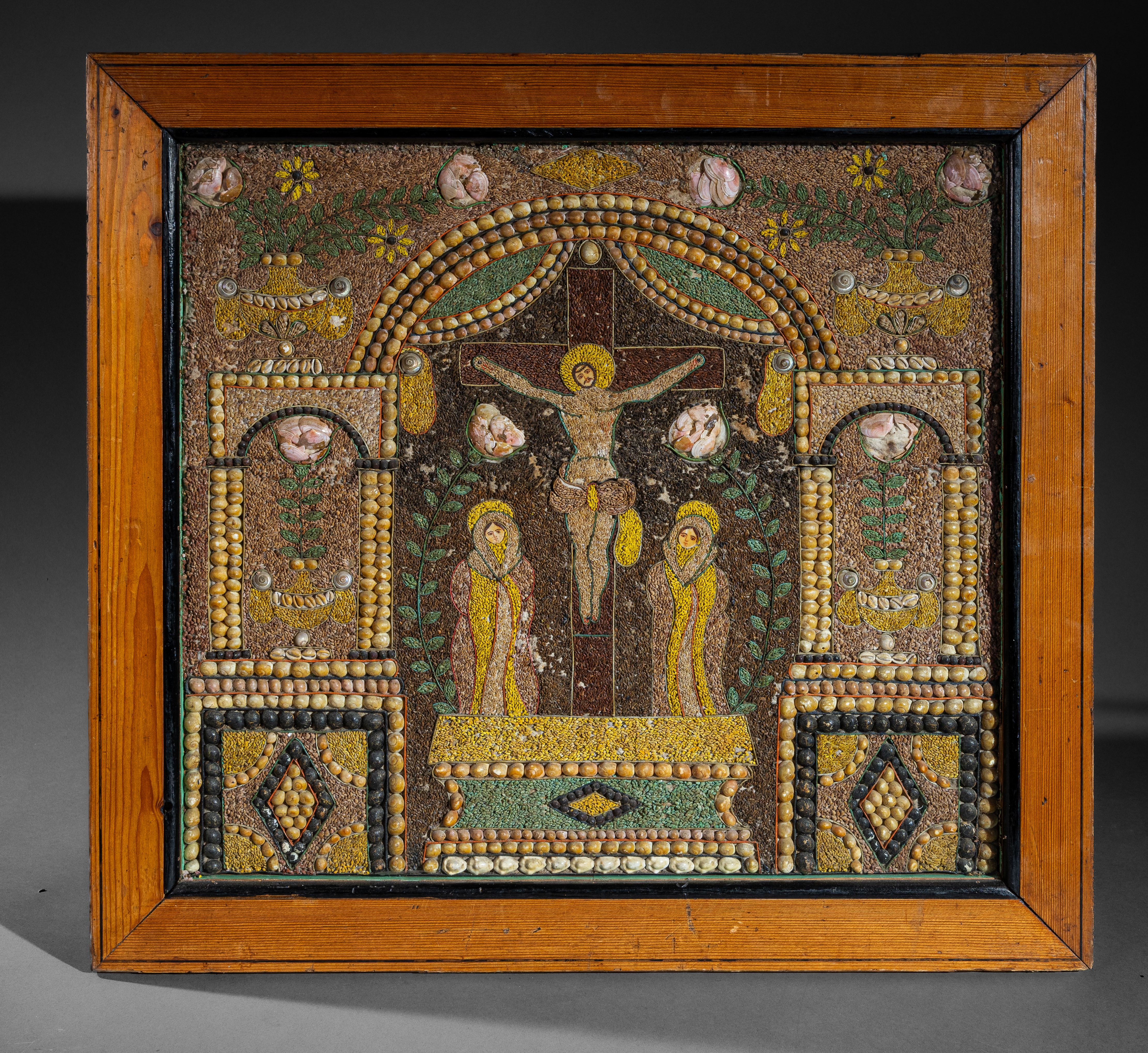 " La crucifixion" tableau en coquillages lot 528 du 11 septembre
