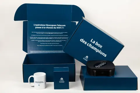 Boîte carton personnalisée à oreilles Bouygues, fabrication Smartpack