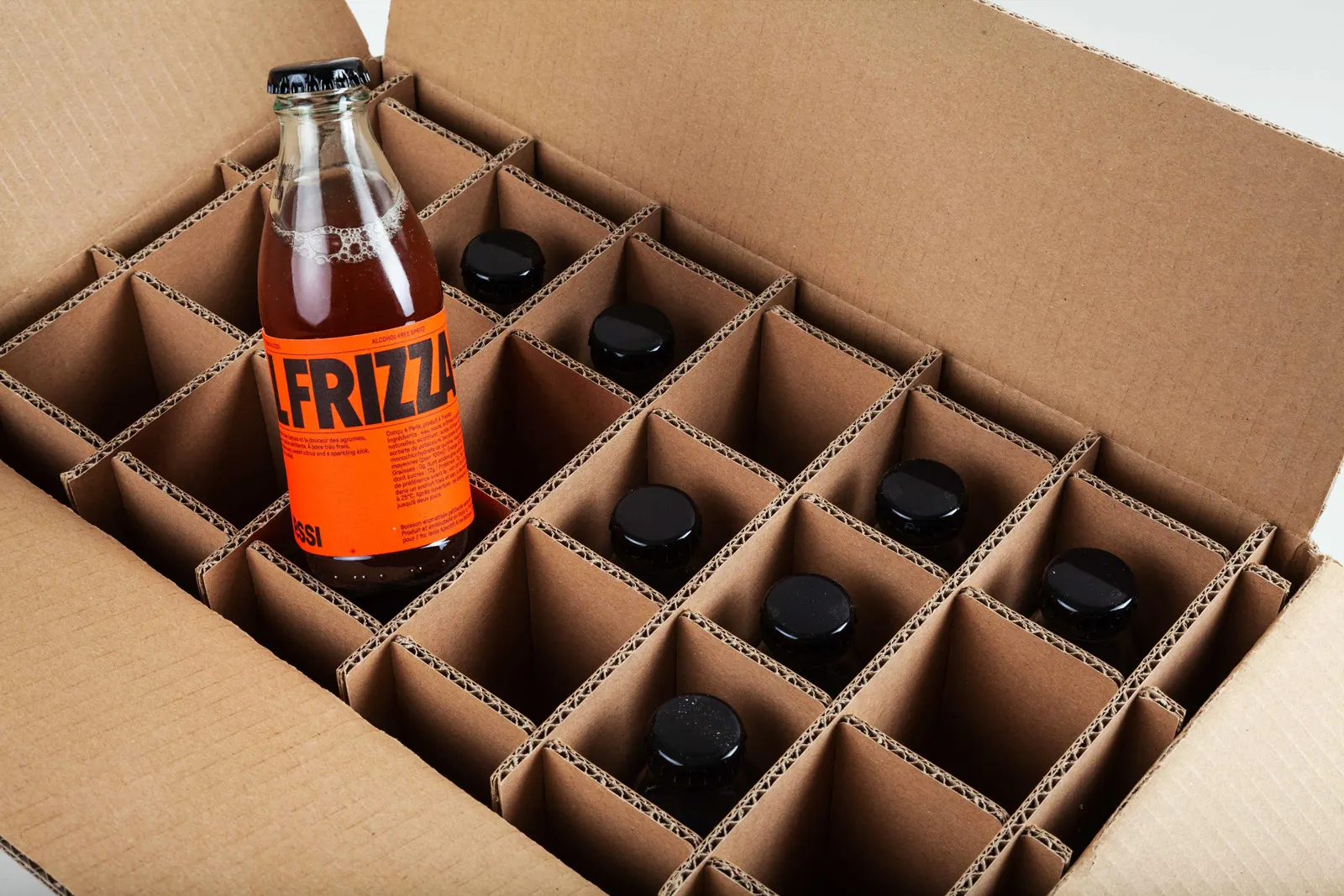 Coffret bouteille personnalisé Frizzante, détail, fabrication Smartpack