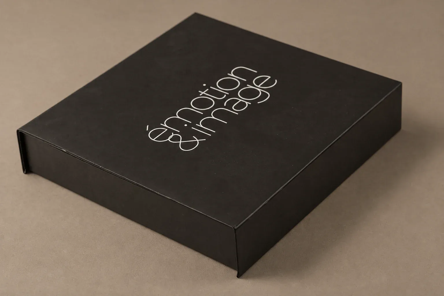 Boîte rigide personnalisée Émotion et Images, fabrication Smartpack