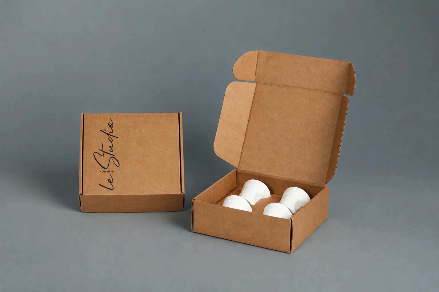 Boîte carton personnalisée à oreilles Perene, ouverte, fabrication Smartpack