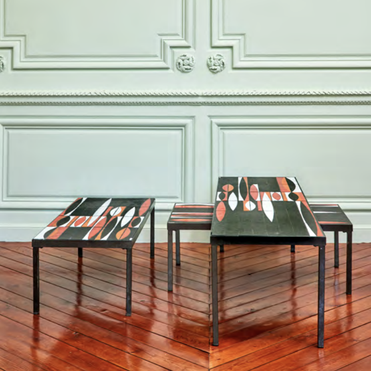 Roger Capron (1922-2006) Trois tables dites 'Navette ' Céramique émaillée Signées R. Capron Modèle créé vers 1955