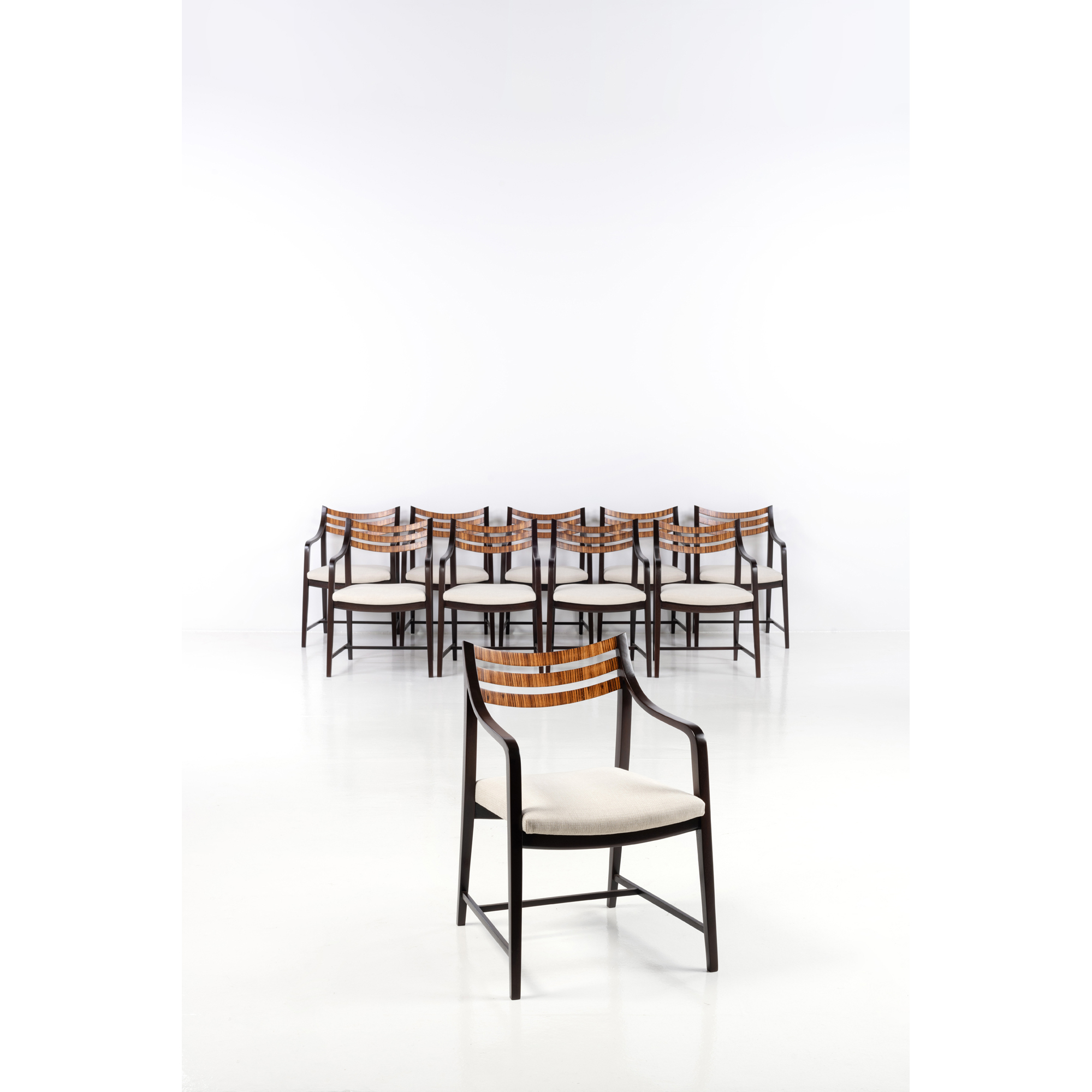 Harvey Probber (1922-2003) Suite de dix chaises - Pièce unique