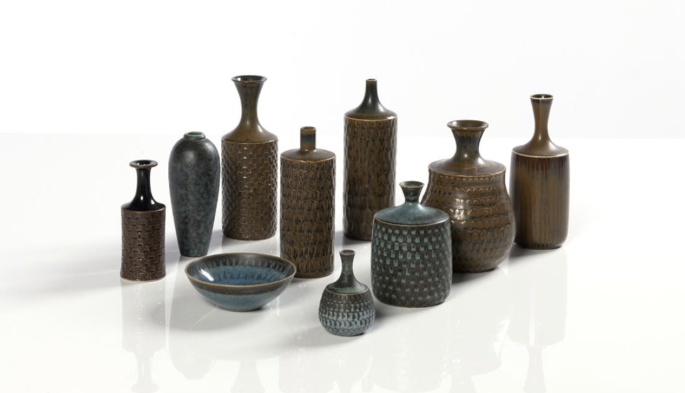 Stig Lindberg (1916-1982) Suite de dix miniatures Céramique émaillée Monogrammées et gravées 'Stig L' Date de création : vers 1940