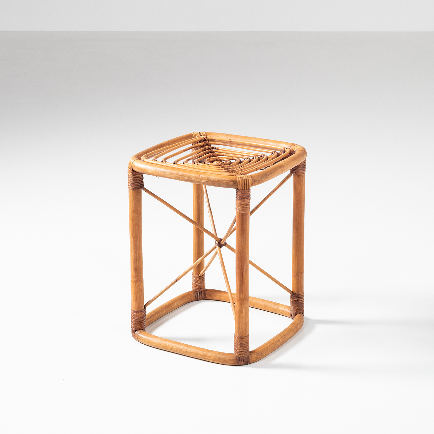 Riki Riki stool Stool - Papermade, Lightweight, Assembly stool