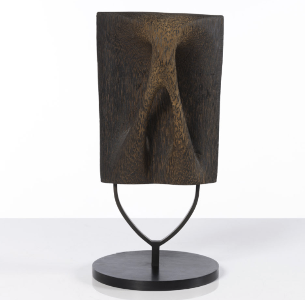 Estimation : 20000 / 25000 € Agustín Cárdenas (1927-2001)  Untitled, 1961  Palm wood, direct carving  Monogrammed and dated beneath the foot  Unique piece  26 x 19 x 12 cm  Provenance :  - Collection Monsieur and Madame Cesare Peverelli, Paris  - Private collection, Paris 