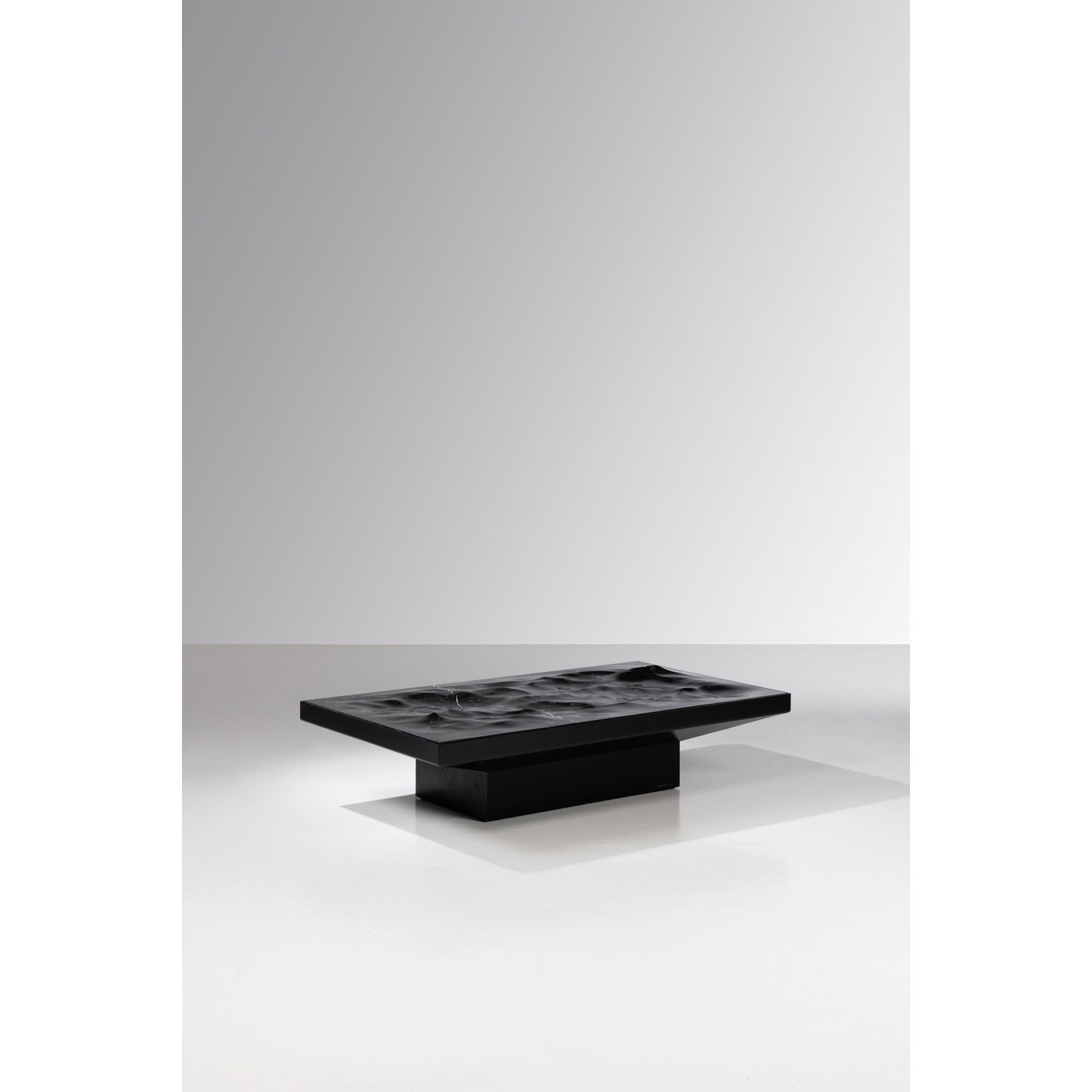 Mathieu Lehanneur (born 1974) Ocean Memories - Special order Coffee table Black marquinia marble and lacquered metal Limited edition of 8 + 4 E.A. Engraved 'Mathieu Lehanneur 2014' on the foot Creation date : 2014 H 36 x L 160 x P 90 cm