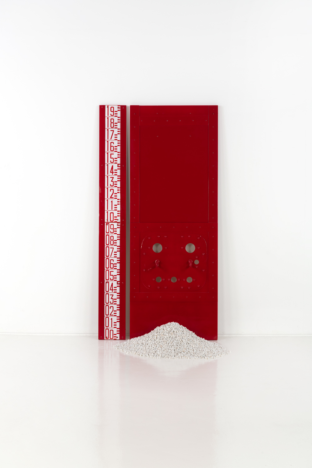 Jean-Pierre Raynaud (né en 1939) La réalité au mètre, n°20, 1968