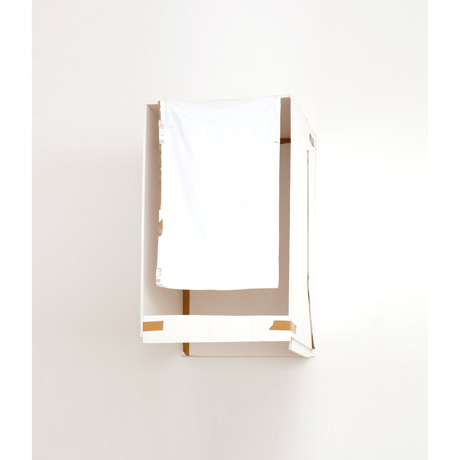 Gedi Sibony (né en 1973) The Raffler, 2009 Gedi Sibony (né en 1973) The Raffler, 2009 Polystyrène, scotch, vinyle 130 x 77 x 78 cm Provenance: - Galerie Barbara Gladstone, Bruxelles - Collection particulière, Bruxelles Expositions: - Bruxelles, Gladstone Gallery, "Gedi Sibony", 10 Octobre - 14 Novembre 2009 - Lisbonne, Culturgest, "Gedi Sibony", 19 Février - 22 Mars 2011