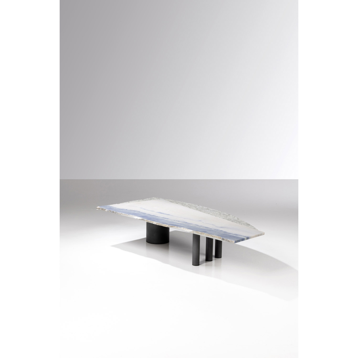 Pia Manu (XX) Coffee table Tin, patinated metal and granite Creation date : circa 1990 H 34,5 x L 163 x P 80 cm