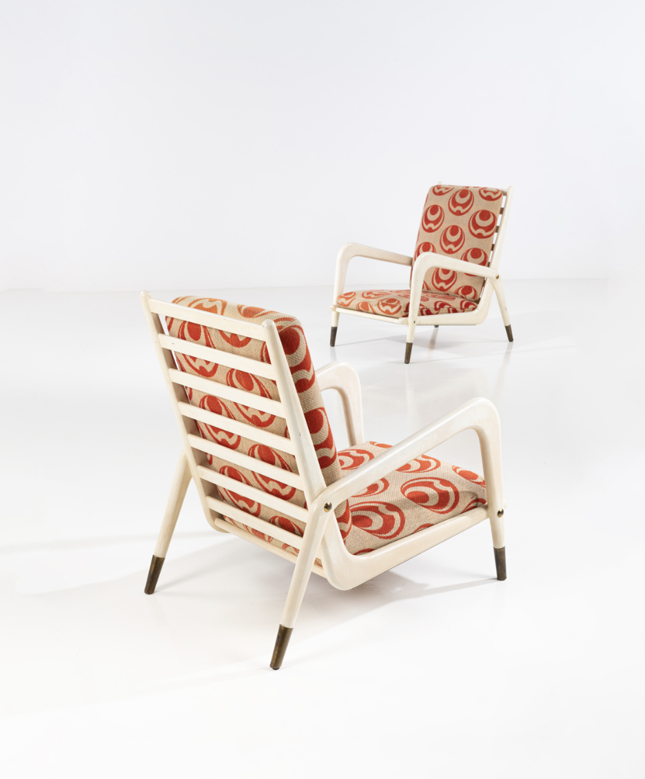 Gio Ponti (1891-1979) Pair of armchairs Lacquered beechwood, brass, metal and fabric Edited by Casa & Giardino Model created circa 1937 H 85 × L 60 × W 83 cm