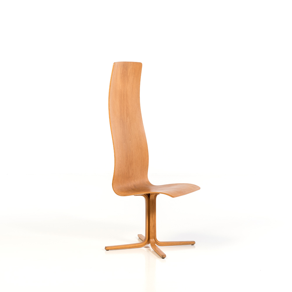Arne jacobsen (1902-1971) Professor ou Oxford Chair Estimation : 12 000 - 18 000 &euro;