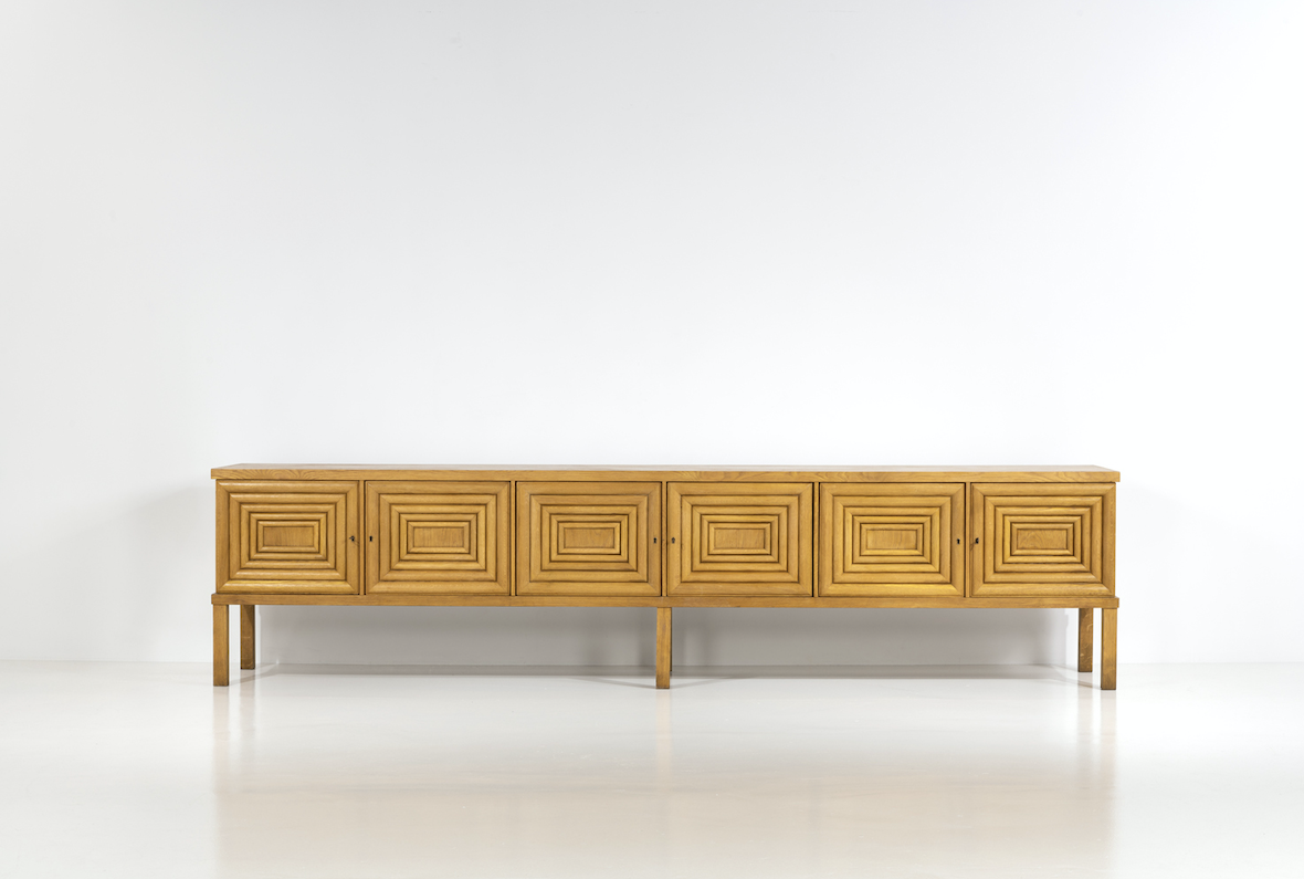 Oscar Nilsson (1895-1975) Sideboard Oakwood Edited by Jacob Wickman Model created circa 1930 H 73 × L 303 × P 50 cm