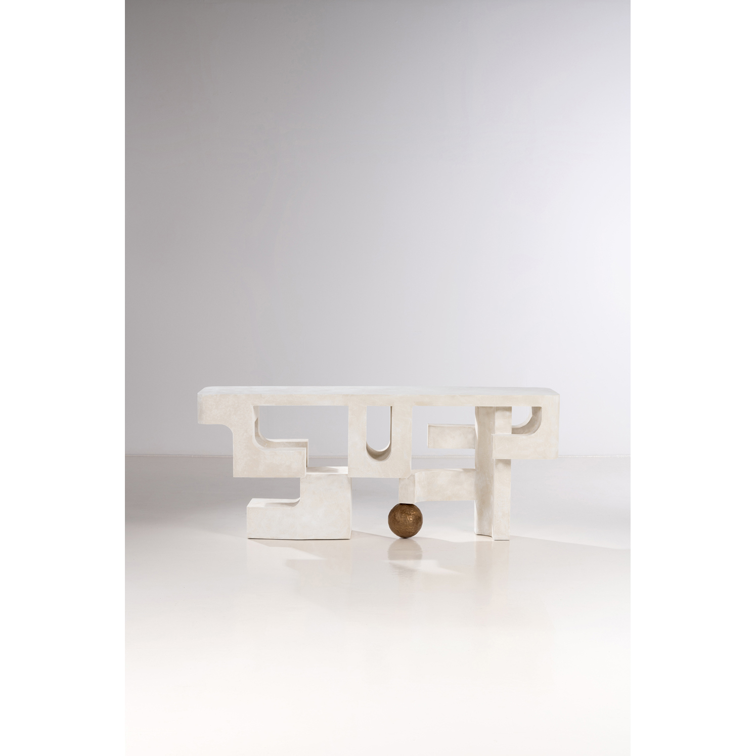 Charles Tassin (n&eacute; en 1959) CHILL - Prototype Estimation : 25000 / 30000 &euro; Charles Tassin (n&eacute; en 1959)  CHILL - Prototype  Console  M&eacute;tal patin&eacute; et bronze  Date de cr&eacute;ation: 2020  H83&times;L200&times;P50cm  Prototype r&eacute;alis&eacute; en collaboration avec  l'atelier Fonderie Fusions