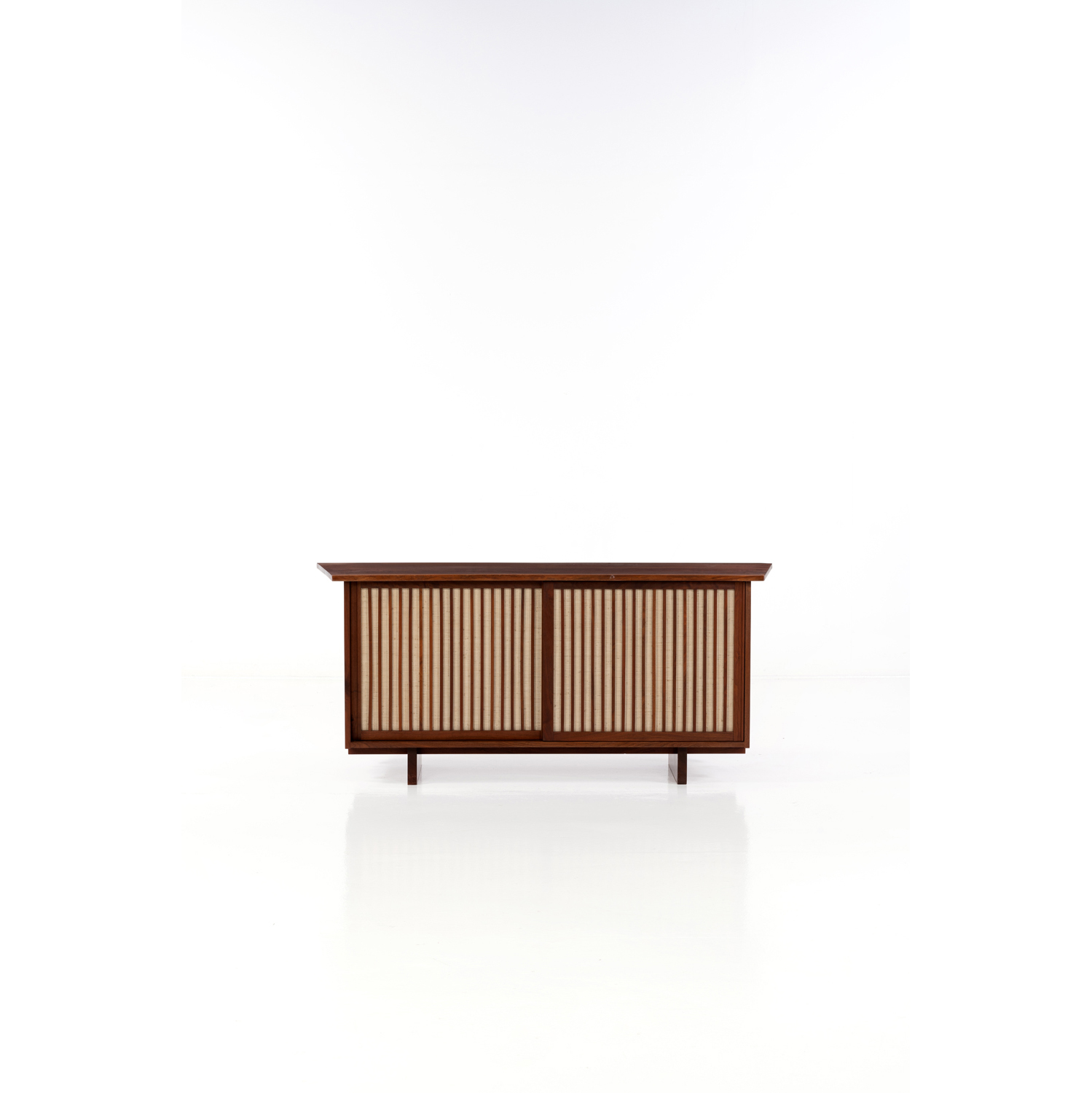 George Nakashima (1905-1990) Bahut - Pi&egrave;ce unique