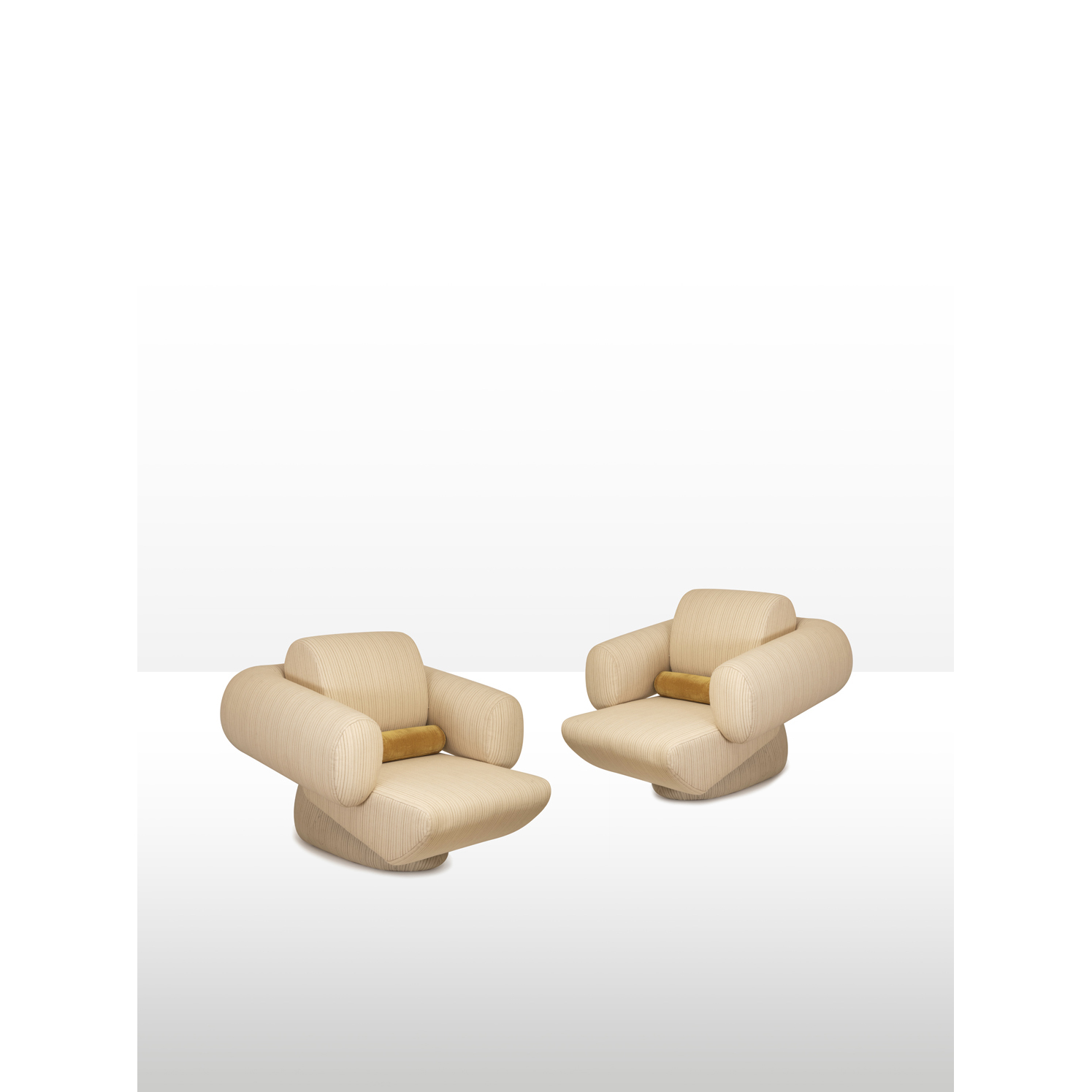 Khaled El Mays (born 1985) Pair of armchairs - Artist's proof Estimation : 10000 / 15000 € ƒ Khaled El Mays (born 1985) Pair of armchairs - Artist's proof Transformers collection Wood and 1980s vintage cotton Limited edition of 12 + 2 artist's proofs in this colour Creation date: 2020 H 102 × L 110 × P 120 cm