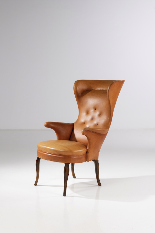 Frits Henningsen (1889-1965) Wingback Fauteuil Bois et cuir Édition Frits Henningsen Date de création : 1935 H 114×L 66,5×P 102cm Bibliographie: B. B. Laurse, C. H. Olesen, 'Mesterværker: 100 års dansk møbelsnedkeri', Copenhague, 2000, modèle similaire reproduit p. 39 30000/40000€