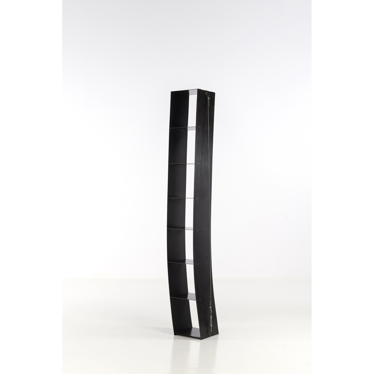 Wolfgang Laubersheimer (né en 1955) Verspanntes regal