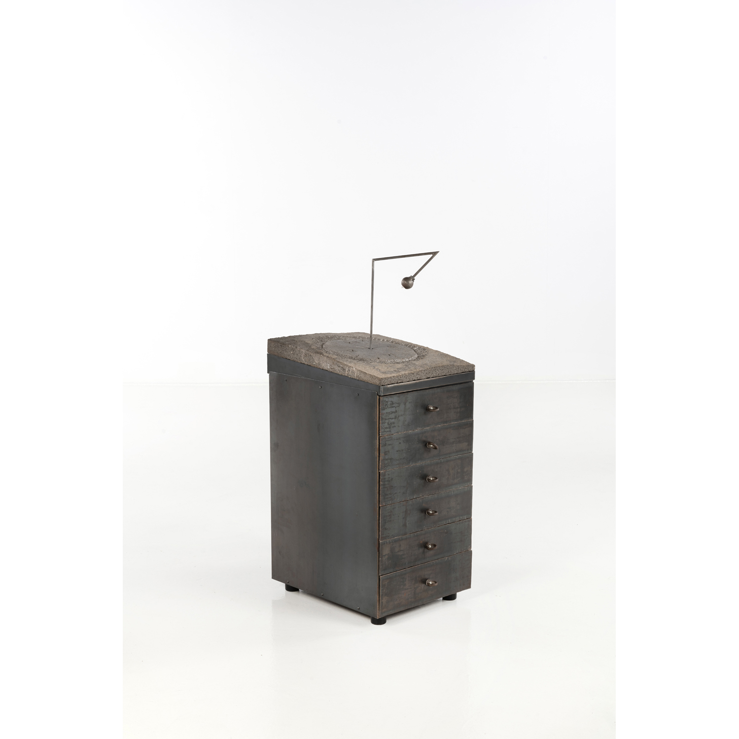 Wolfgang Laubersheimer (né en 1955) Container Sonnenuhr
