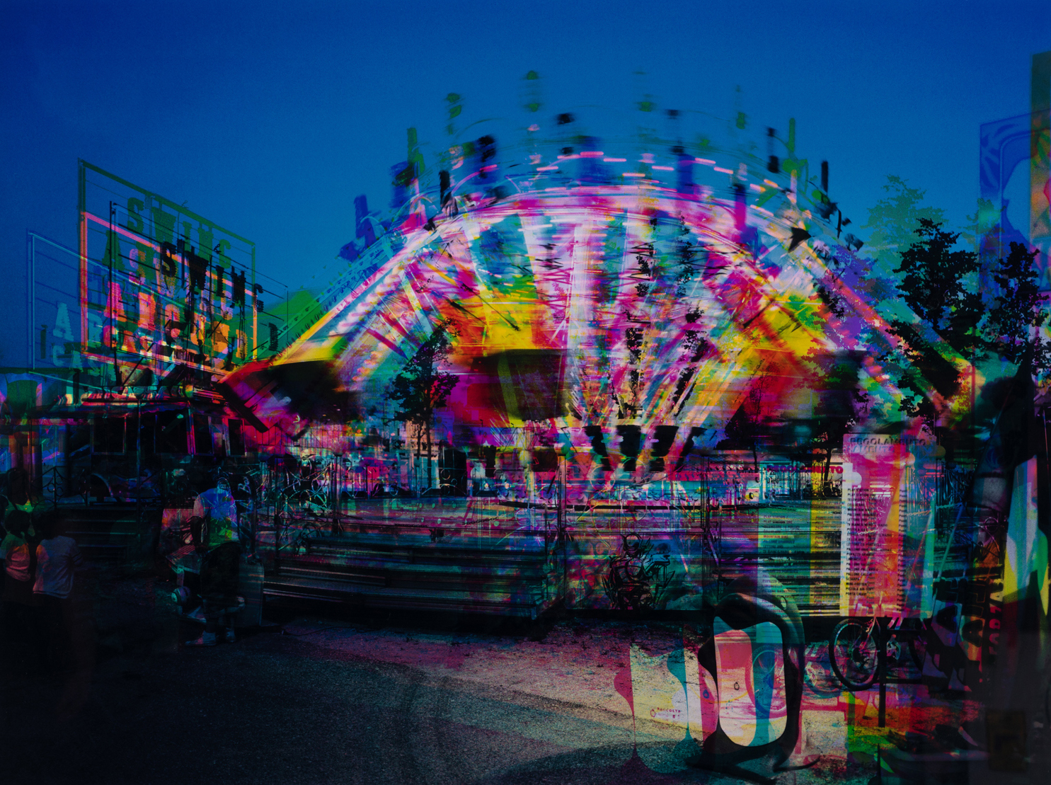 Carsten H&ouml;ller (n&eacute; en 1961 ) Lignano Apollo Swing, Lignano Sabbiadoro, 2006 Tirage chromog&eacute;nique sur panneau d'aluminium composite Sign&eacute; sur une &eacute;tiquette au dos EA 2/2 Edition de 3 exemplaire + 2 EA Image : 90 x 122 cm Feuille : 117 x 148 cm