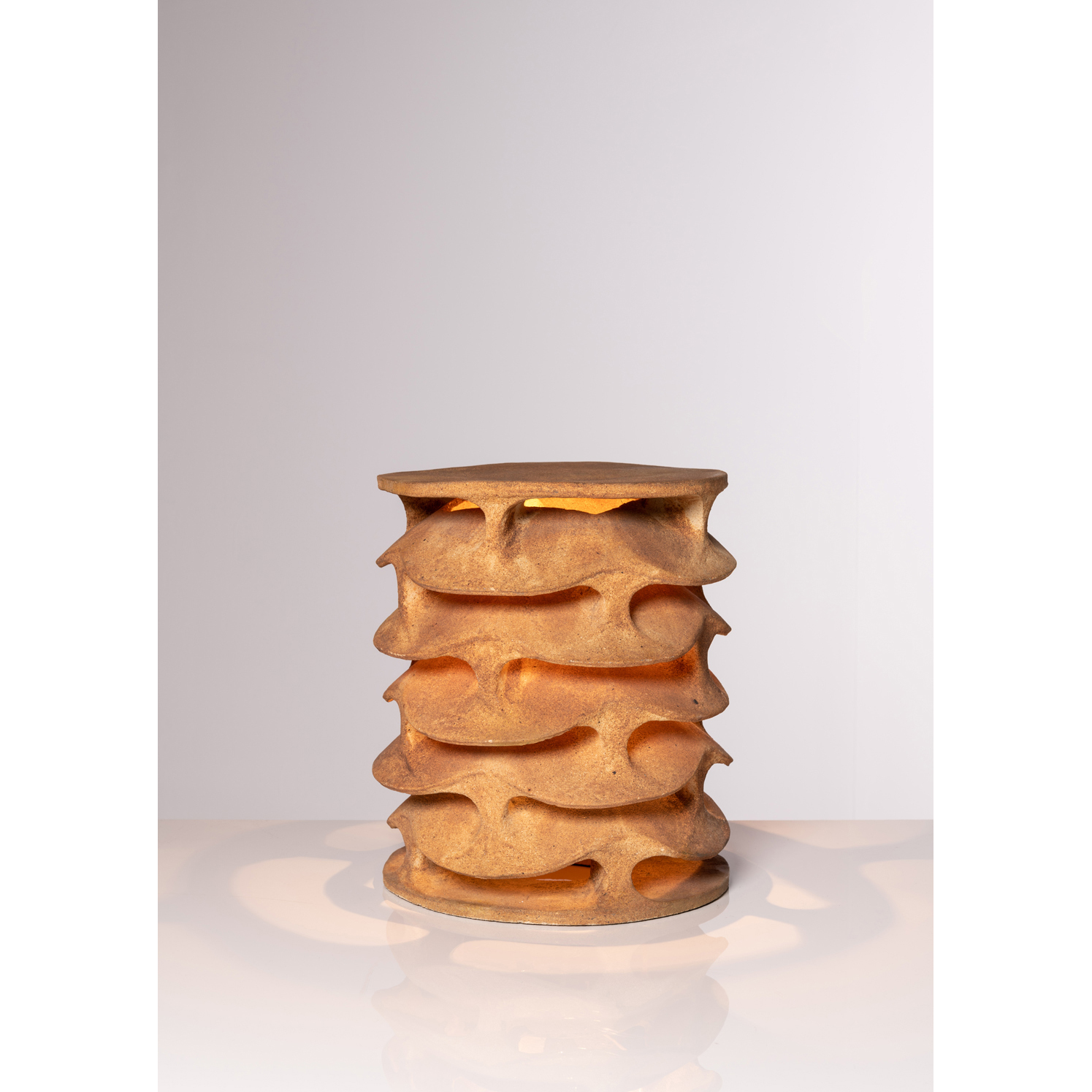  Guy Bareff (born 1942) Pagode Estimation : 2500 / 3500 &euro; Guy Bareff (born 1942)  Pagode  Table lamp  Terracotta  Creation date: circa 1975 H42,5&times;&Oslash;35,5cm