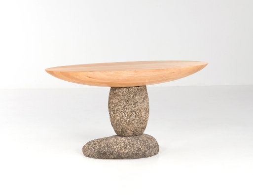 Byung Hoon Choi (né en 1952) Afterimage 009 Console Érable et pierre naturelle Signée et datée 'Choi Byung Hoon 2000' Modèle créé en 2000 H 75,5×L 144,5×P 51 cm
