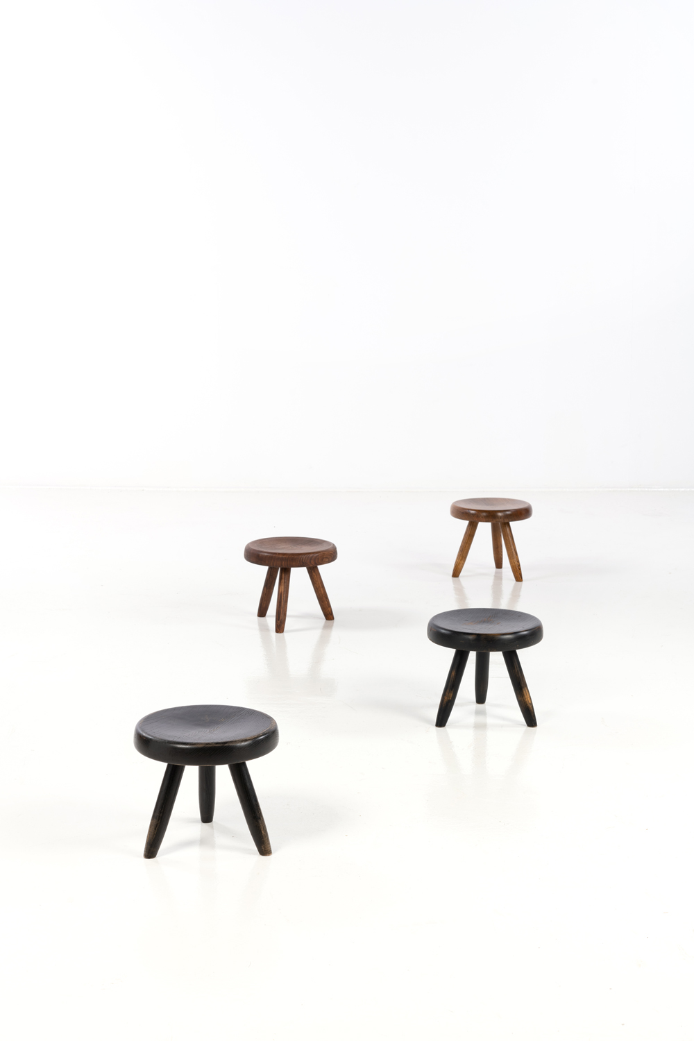 Charlotte Perriand Paire de tabourets