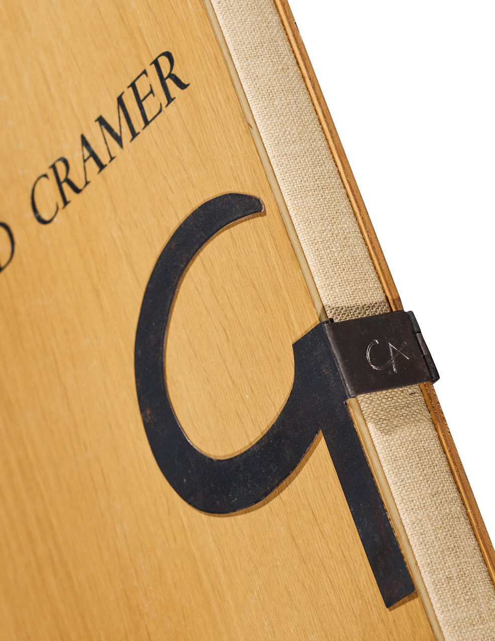 Alexandre Calder, "Fermoir G.C. légèrement mobile, 1968, exécuté par J.J. Seyrole serrurier d'art à Paris d'après une maquette de l'artiste