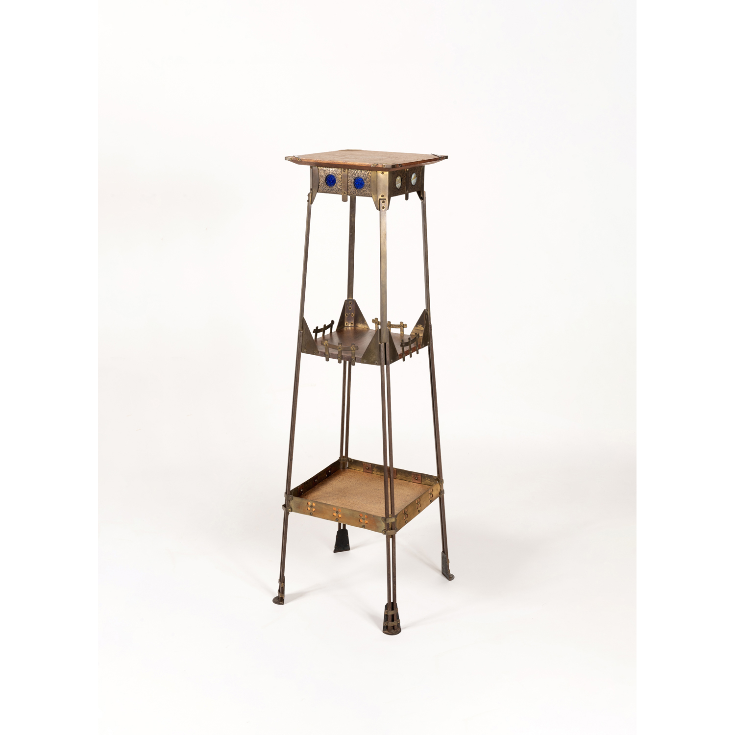 Gustave Serrurier-Bovy (1858-1910) Tall side table with three tables - Unique piece Oak wood, steel, brass and tinted glass Model created circa 1900-1901 H 119 &times; L 38 &times; P 38 cm