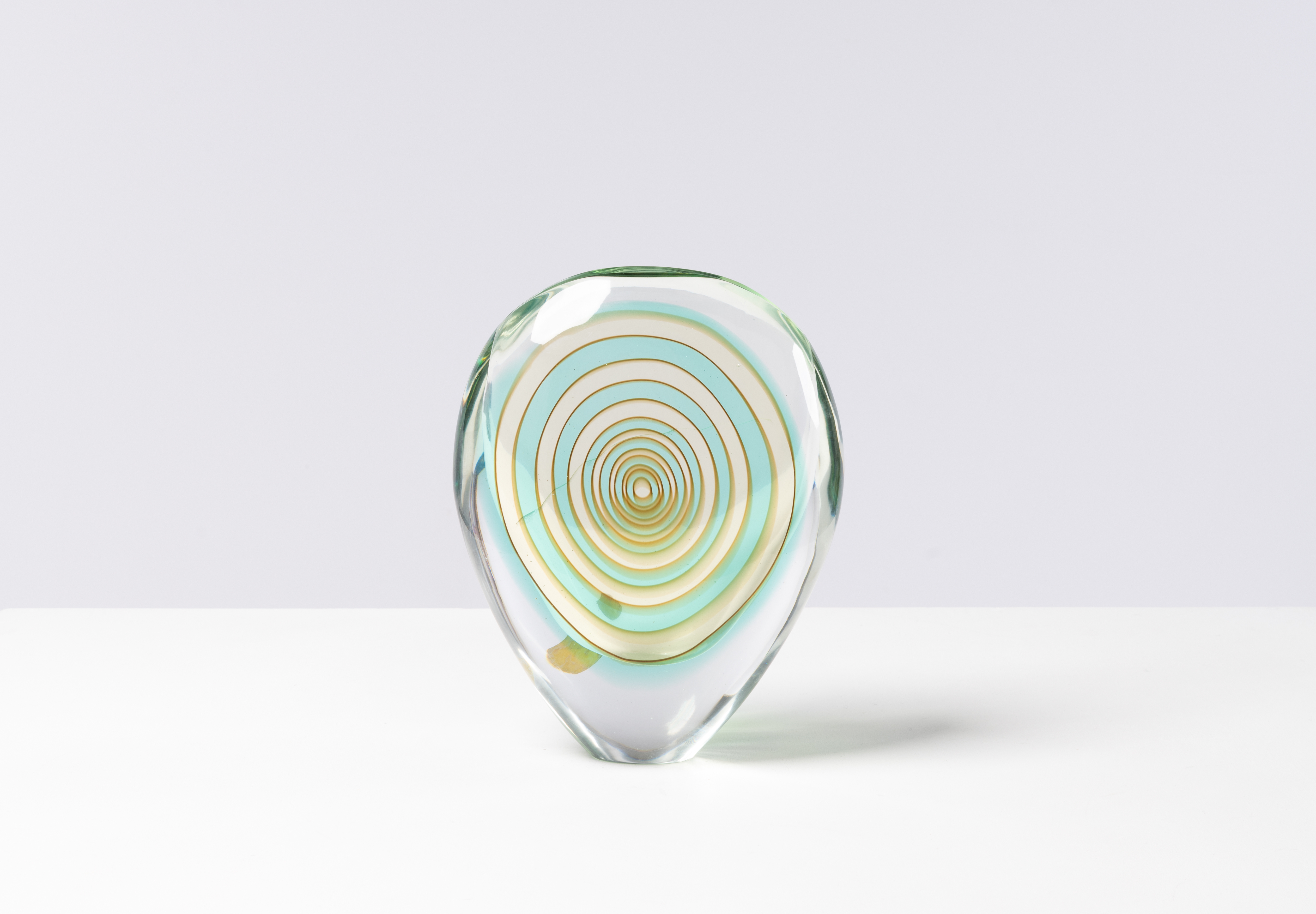 Flavio Poli (1900-1984) Mod&egrave;le 13617 - Siderale Vase Verre souffl&eacute; &Eacute;dition Seguso Vetri d'Arte &Eacute;tiquette de l'&eacute;diteur Mod&egrave;le cr&eacute;&eacute; vers 1952-1954 H 28 &times; L 21,5 &times; P 7 cm