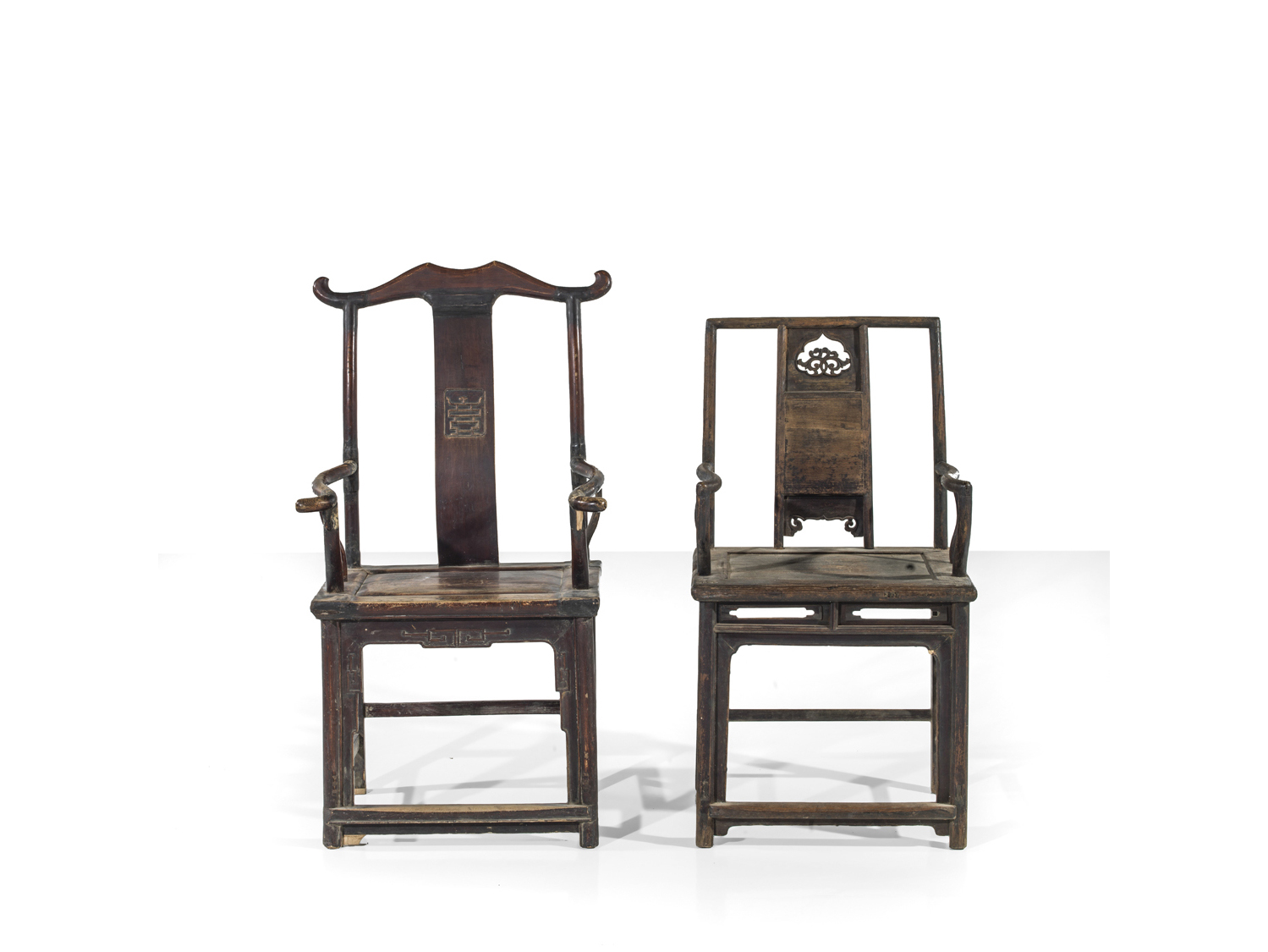 Lot 126 - Ai Weiwei (né en 1957) Fairytale-1001 chairs, 2007