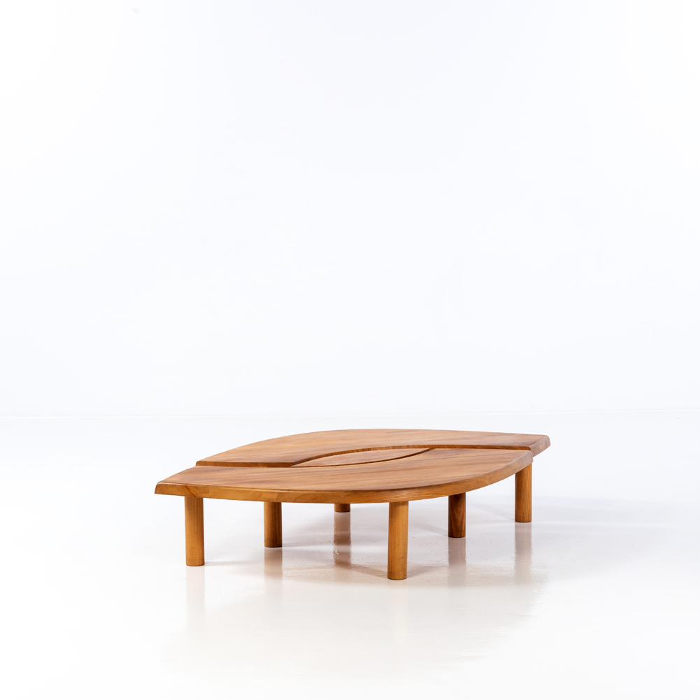 Lot 143 - Pierre Chapo (1927-1987) Mod&egrave;le T22 dit &OElig;il, Table basse