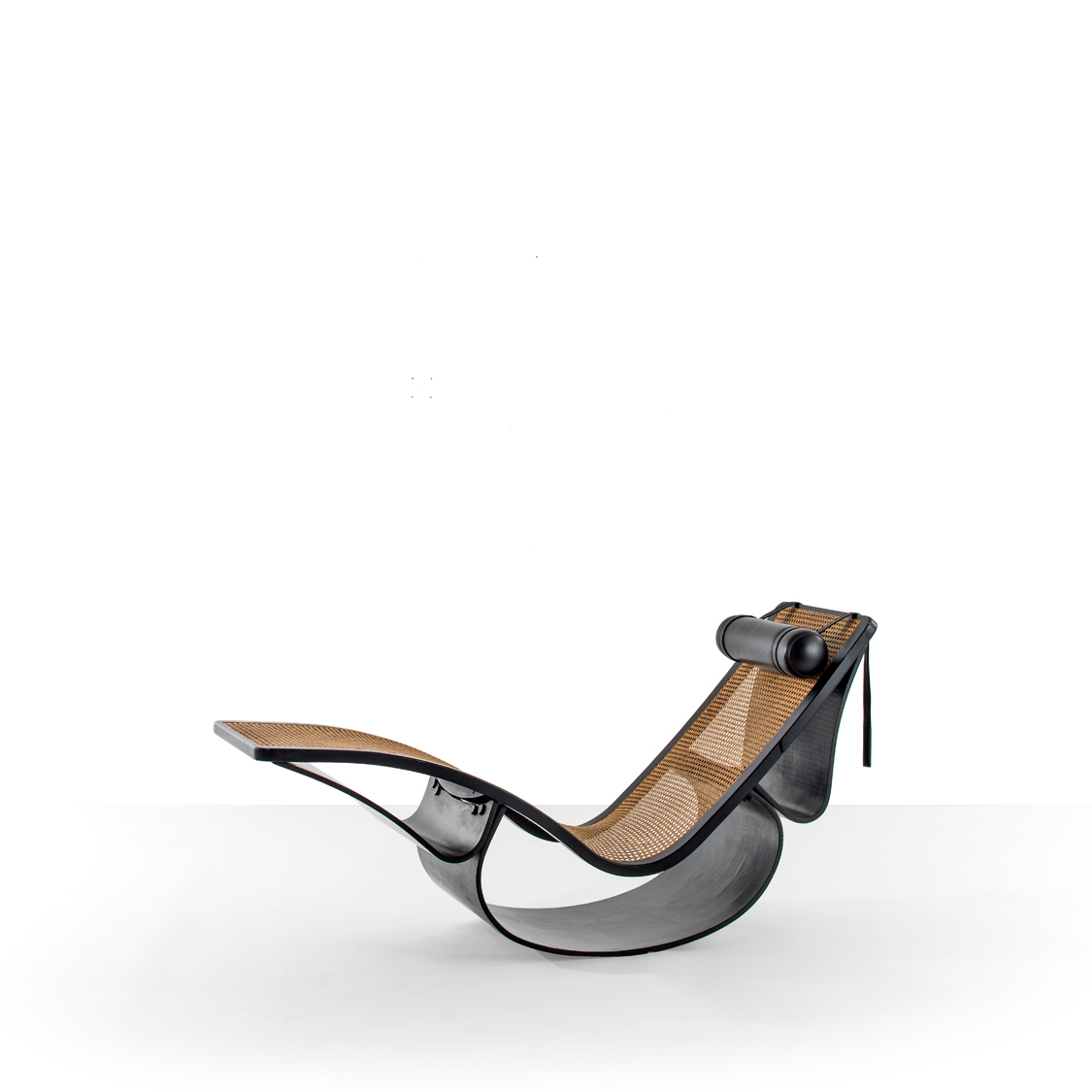 Lot 108 - Oscar Niemeyer (1907-2012)  Modèle Rio