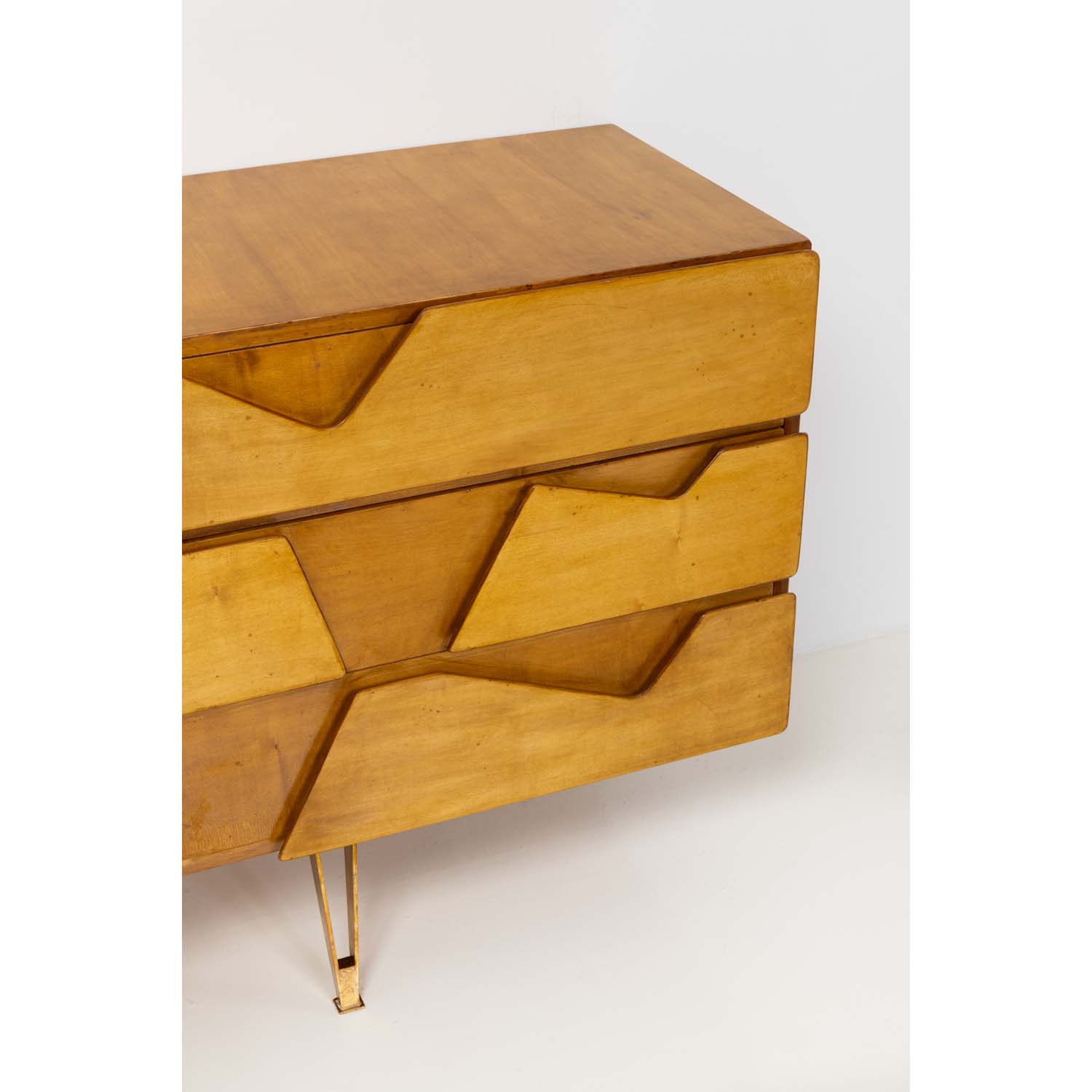 Gio Ponti (1891-1979) Wall mounted chest of drawers | Piasa