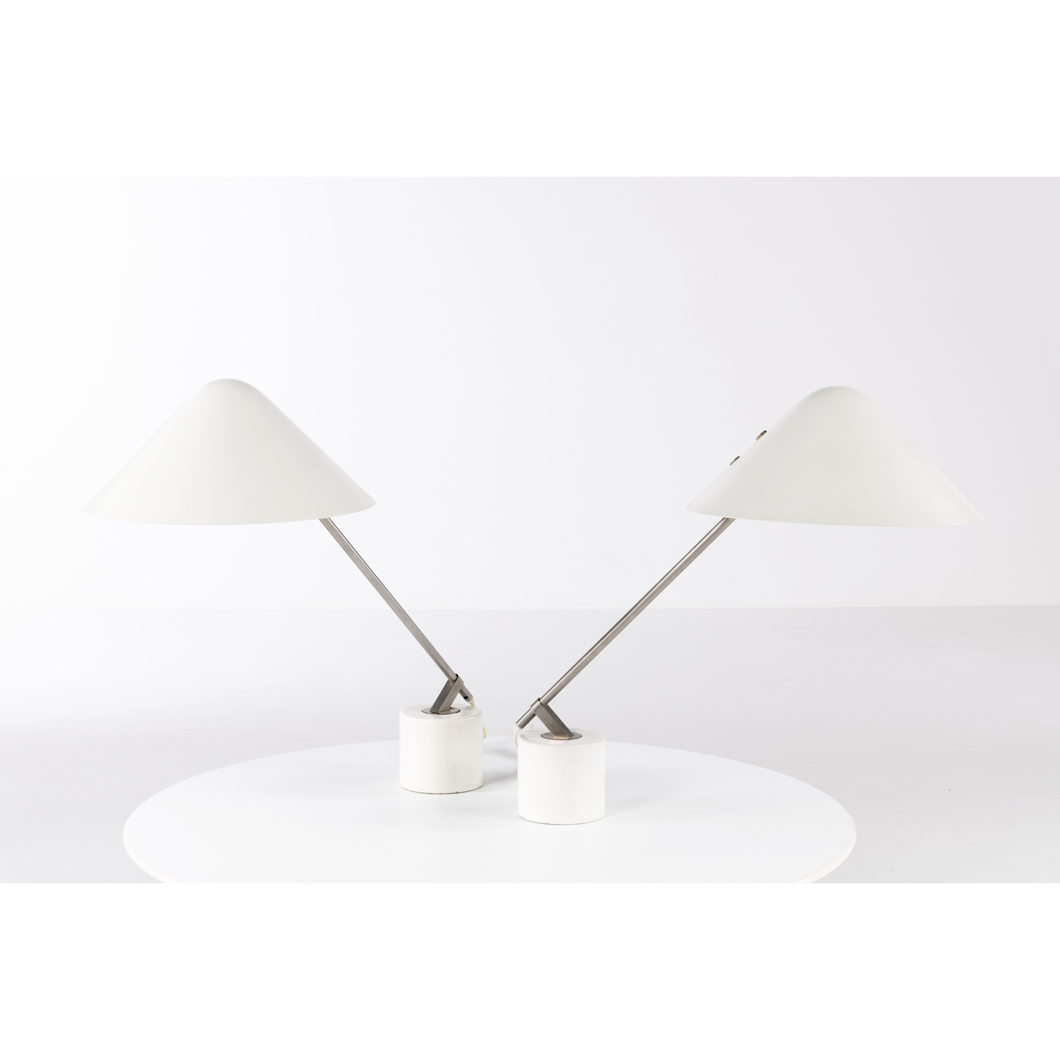 A ヨルゲン ガメルゴー デスクランプ Swing vip スイングヴィップ