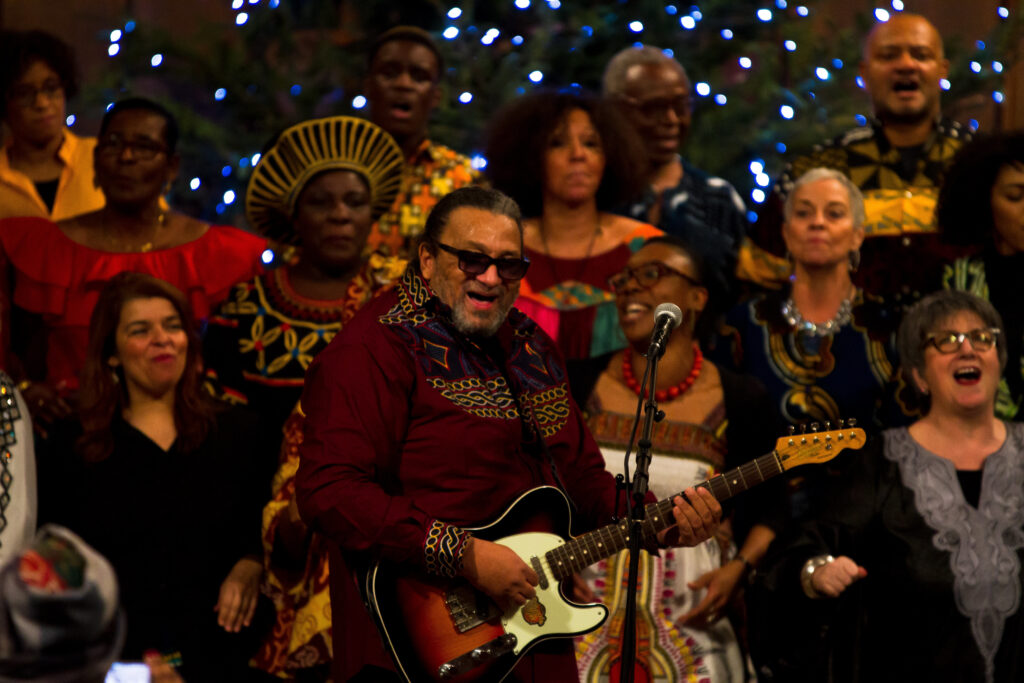 Georges Seba et le chœur Gospel de Paris