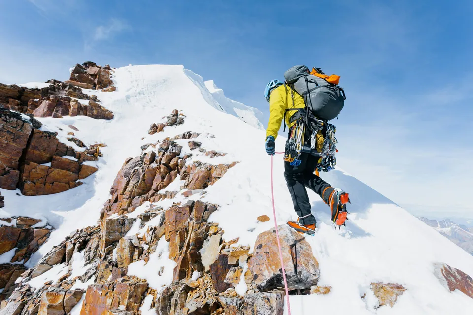Mountaineering: as spectacular as it is dangerous