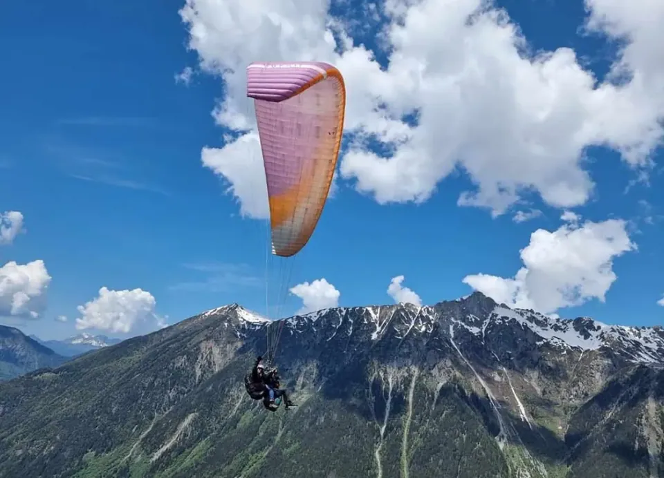 Vol en parapente biplace face au Mont-Blanc – photo 3