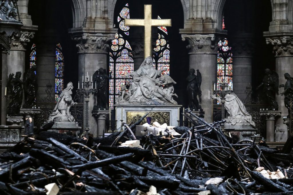 75004 ND DE PARIS REVIVRE NOTRE DAME  2024 WIKI Luistxo2.jpg