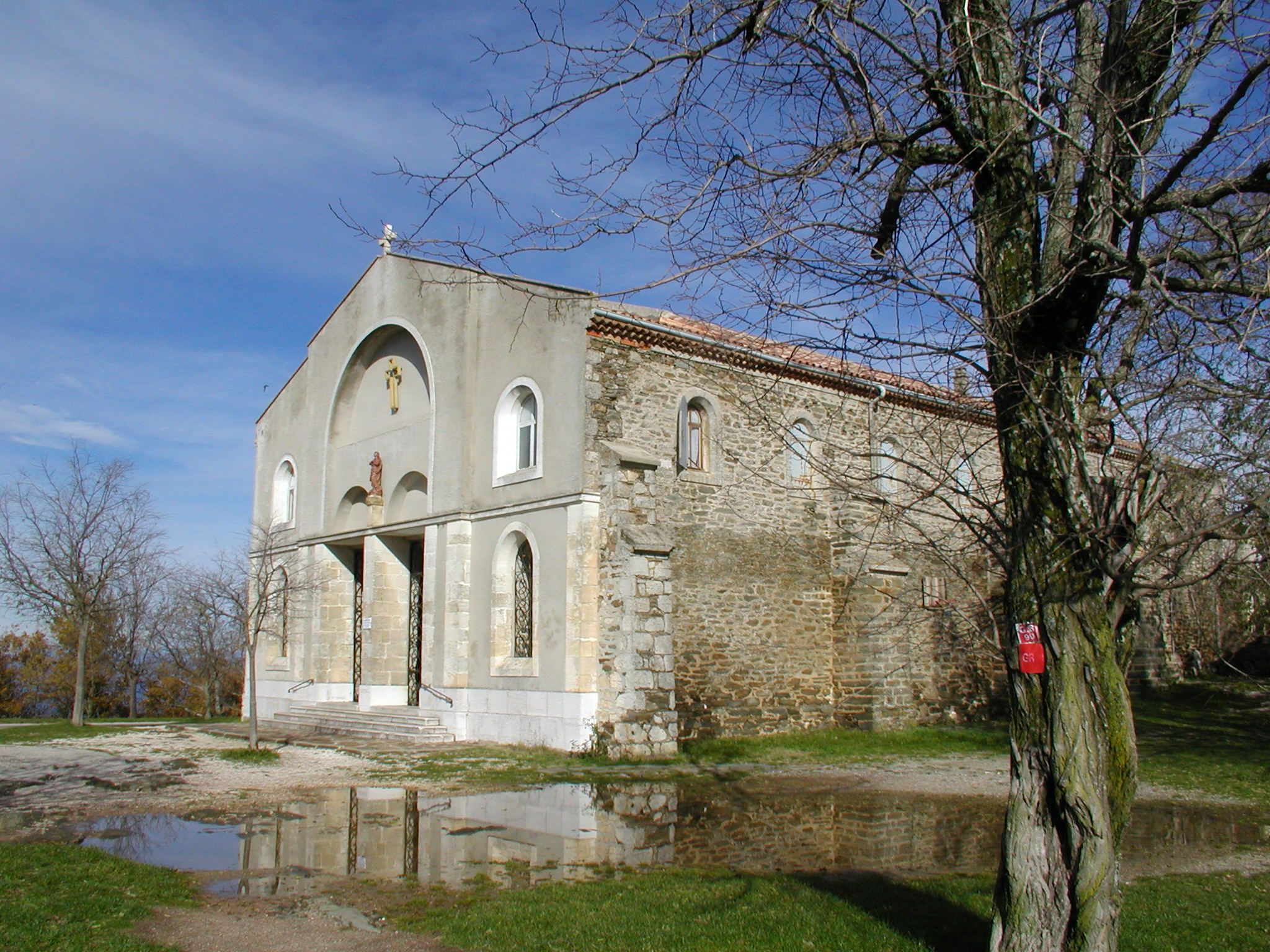 83790 Pignans Notre_Dame_des_Anges_-_Aussen.JPG