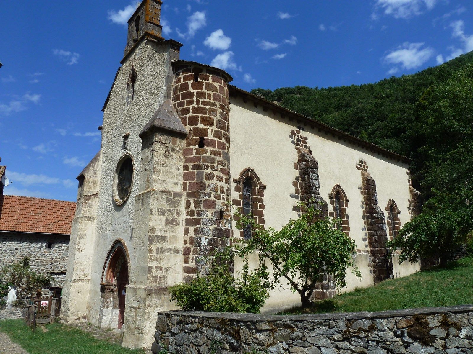 Chapelle_Notre-Dame_de_Vauclair_2015.jpg