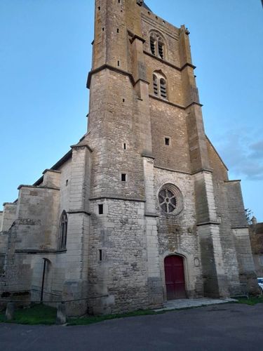 tannay-clocher-porche.jpg